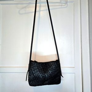 Madewell The Knotted Crossbody Bag in Black Woven Leather